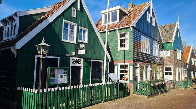 Interview met Kimberley Boes over toeristische informatievoorziening op Marken: ?? -