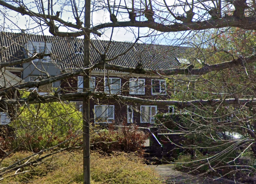 Woningen in Luyendijk en Oude keern In landsmeer van gaan van verhuurder Rochdale naar Eigen Haard