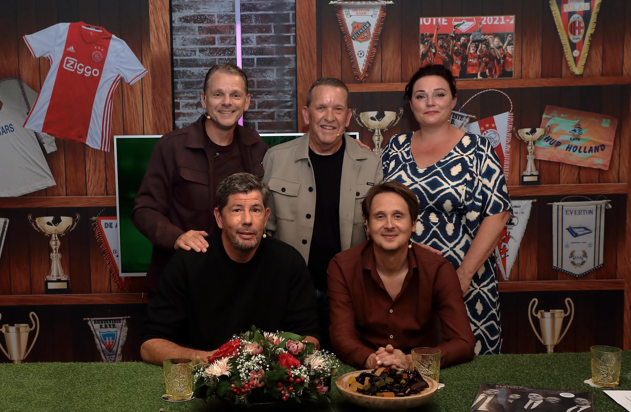 Vanavond in De Aftrap: trainer/coach FC Volendam Erwin van de Looi en singer-songwriter Bertolf