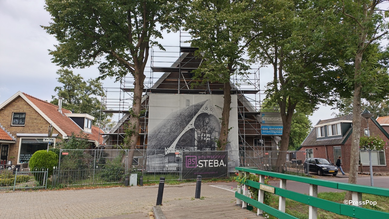 Kwart miljoen aan dwangsommen voor verwaarloosde monumentale kaasboerderij -